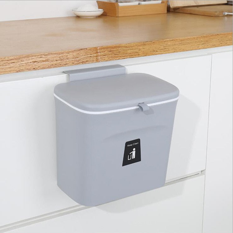 Hanging leak-proof and odor-proof trash can for a spotless kitchen