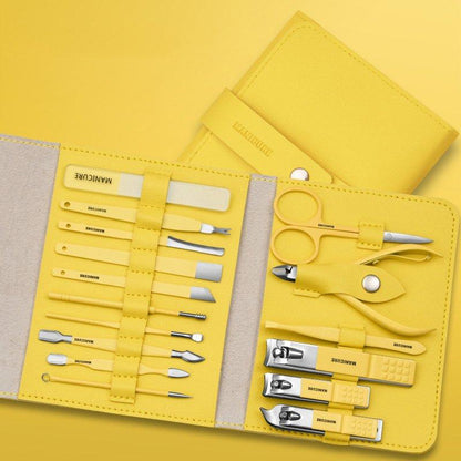 Kompletní manikúra a pedikúra 